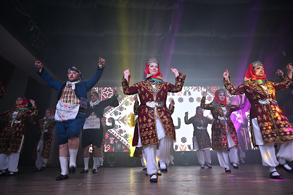 Manisa’da Halk Dansları Gala Gecesi düzenlendi