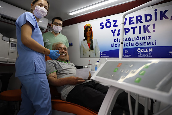 Aydın’da mobil ağız ve diş sağlığı klinikleri hizmetlerini sürdürüyor