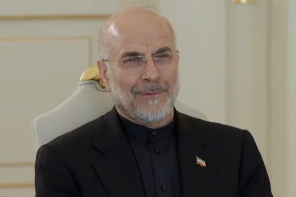 Ghalibaf: Kutsal birliğe ısrar etmek zafer için gerekli bir koşuldur