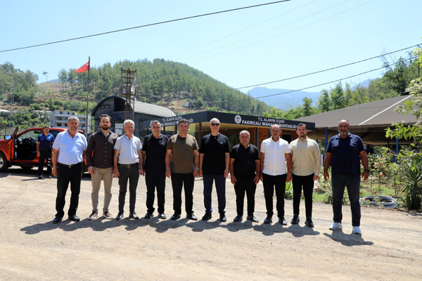 Alanya’da kırsal alanda yol çalışmaları sürüyor