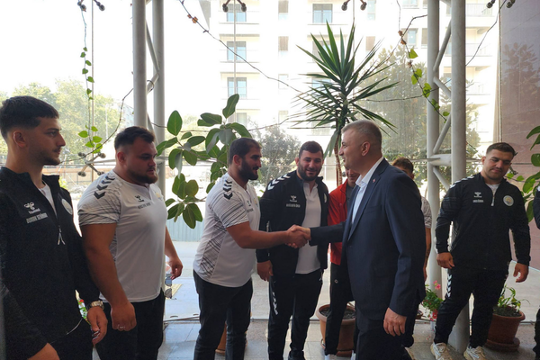 Gölcük Belediyespor Yağlı Güreş Takımı Kırkpınar’a uğurlandı