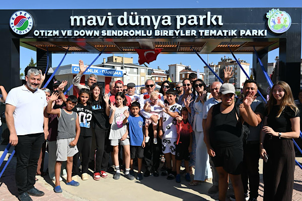 Kepez’de Mavi Dünya Otizm ve Down Sendromlu Bireyler Tematik Parkı hizmete açıldı