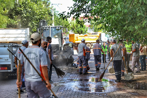 Kayapınar’da genel temizlik çalışması gerçekleştirildi