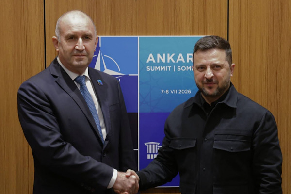 Radev, Ukrayna Devlet Başkanı Zelenski ile bir araya geldi