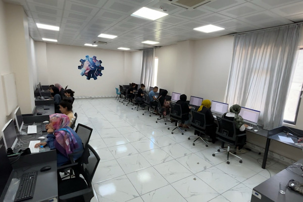 Eyyübiye Belediyesi Süleymanşah Gençlik Merkezi’nde yaz kursları sürüyor