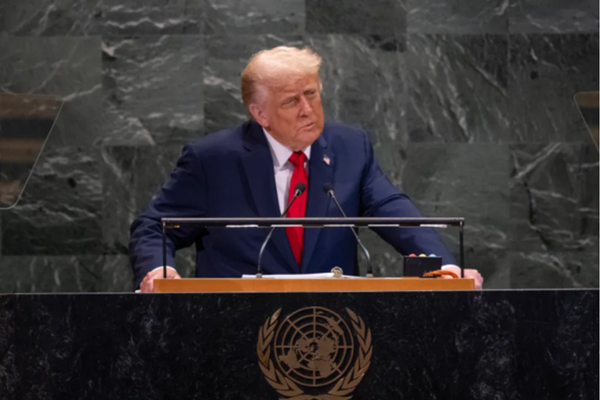 Trump: ABD’li hava yolu şirketlerine Lübnan’a doğrudan uçuş talimatı
