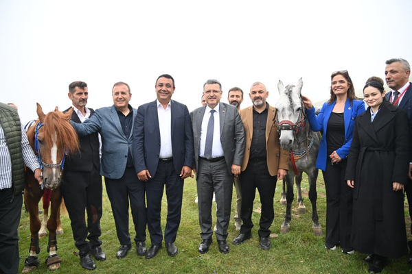 Trabzon’da 15’inci Santa ve Taşköprü Kültür ve Yayla Şenliği düzenlendi