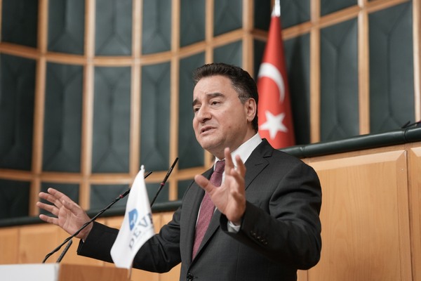 Babacan: Emekli maaşından, insanca yaşam hakkından tasarruf olmaz