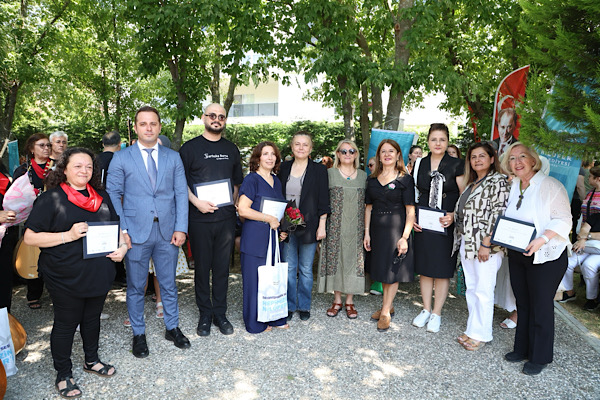 Nilüfer’de “Olgun Gençler” yıl sonu sergisi açıldı