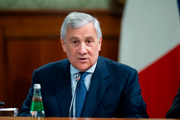Tajani’den Val di Susa’da saldırıya uğrayan güvenlik güçlerine destek