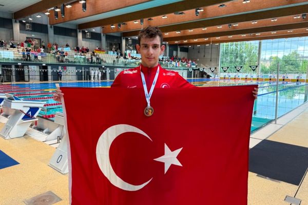 Uşak Belediyesporlu Bilge Kağan Yılgın Avrupa şampiyonu oldu