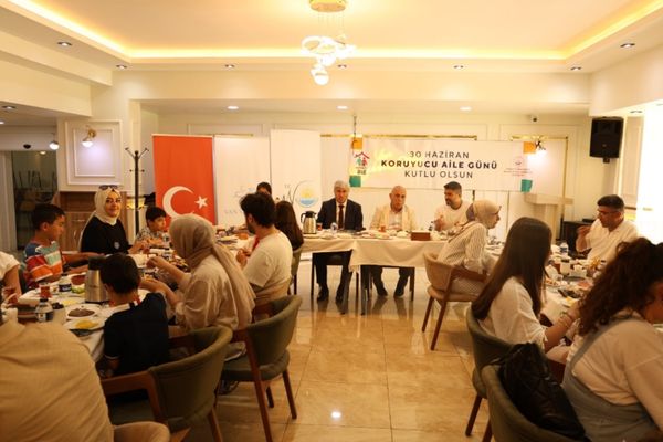 Van’da Koruyucu Aile Günü kapsamında aileler Akdamar Adası’nı ziyaret etti