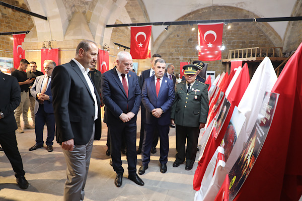 Bayburt’ta 15 Temmuz’un 10. yıl dönümünde fotoğraf sergisi açıldı