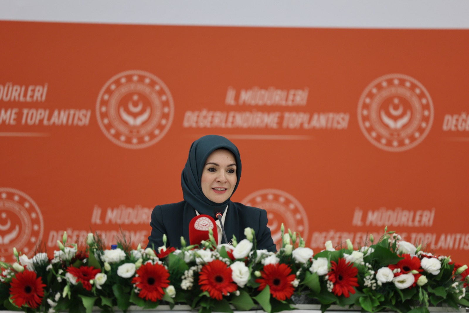Bakan Göktaş, Çelebi Mahalle Konağı’nda yaşlılarla buluştu