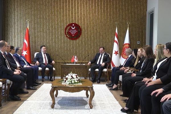 Babacan, KKTC Meclis Başkanı Öztürkler’i ziyaret etti