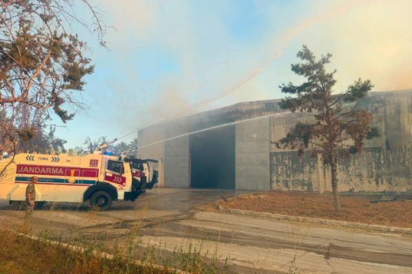 Şanlıurfa’da iş yeri yangınına jandarma ekipleri müdahale etti