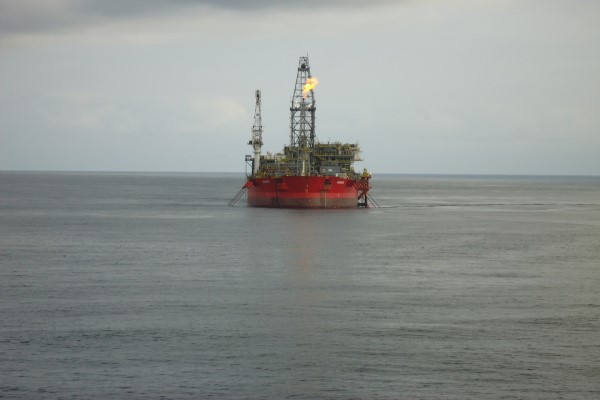 Brent petrolde yönü jeopolitik gelişmeler ve Hürmüz Boğazı belirleyecek