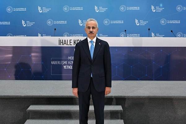 Uraloğlu, TUSAŞ Genel Müdürü Demiroğlu ile bir araya geldi