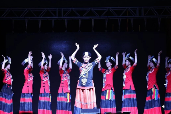 Marmaris’te Türkiye-Çin diplomatik ilişkilerinin 55. yılına özel dans ve müzik gösterisi