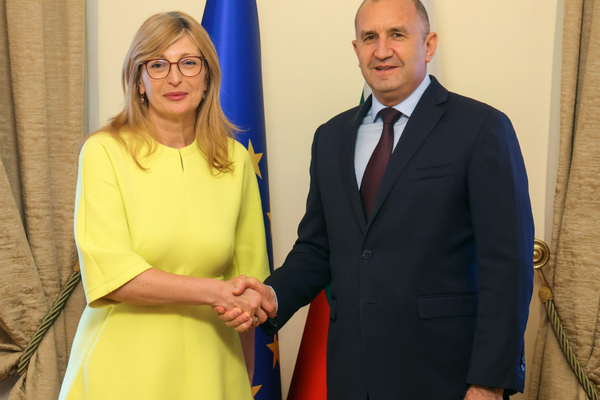 Radev: Bulgaristan, Avrupa’nın yeniden sanayileşmesinde güçlü bir rol hedefliyor