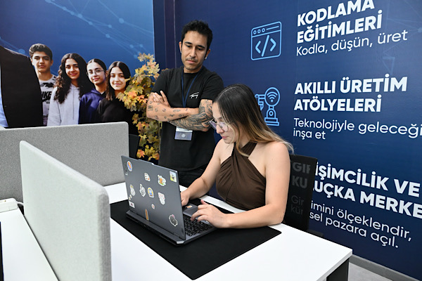 Akademi Manisa’da teknoloji eğitimleri başlıyor