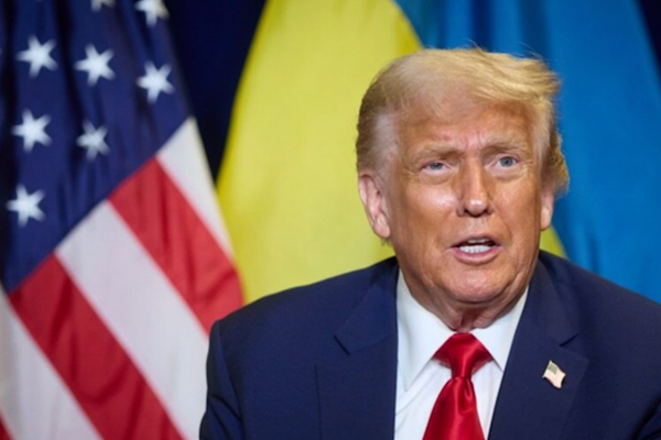 Trump: İran yalnızca sivil gemilerle Hürmüz’den geçebilecek