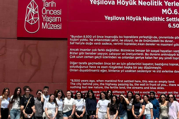 İzmir’de yaklaşık bin liseli öğrenci müzelerle buluştu