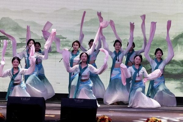 55 yıllık Türkiye-Çin dostluğu Fethiye’de sahneye taşındı