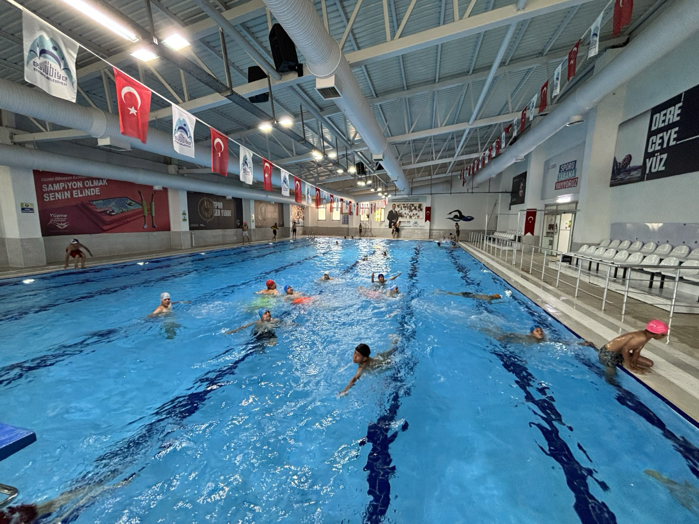 Eyyübiye Yarı Olimpik Yüzme Havuzu yaz sezonunda hizmete açıldı