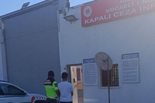 Kocaeli’de uyuşturucu suçundan aranan şahıs yakalandı