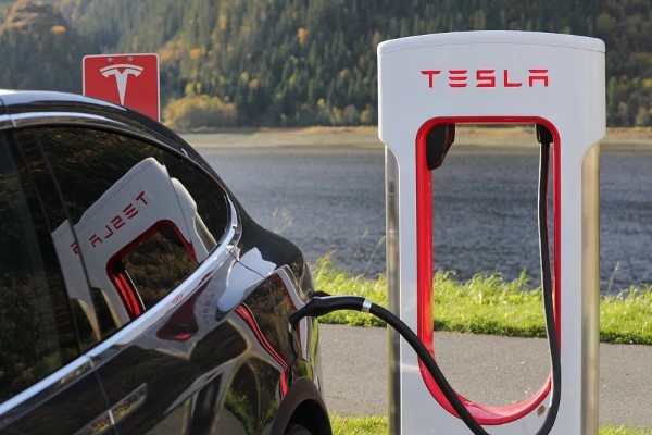 Tesla’da Avrupa kayıtlarında toparlanma sürüyor