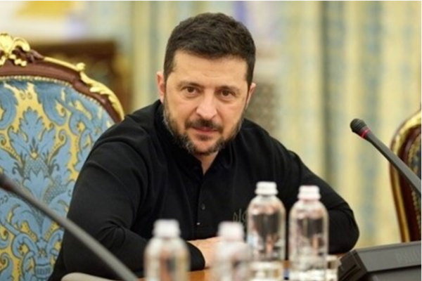Zelenski: Rusya sivilleri hedef alan saldırılarını sürdürüyor