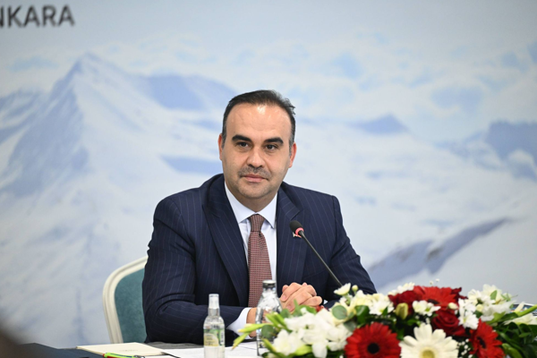 Kacır: 6. Ulusal Arktik Bilimsel Araştırma Seferi heyetimiz deniz buzu hattına ulaştı