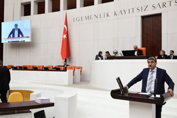 Ekmen: Emekliler bu hayat standardını hak etmiyor