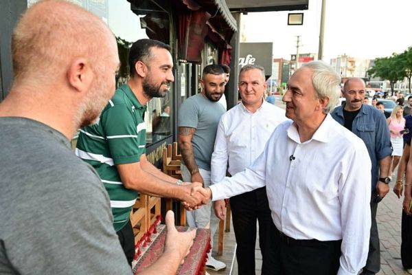 Kocagöz, “Temizlik Kirletmemektir” kampanyasını Yeni Mahalle esnafına anlattı