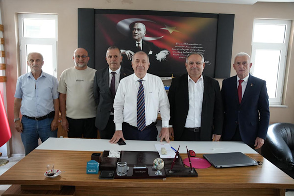 Özdağ’dan Çarşıbaşı Esnaf ve Sanatkarlar Kredi Kefalet Kooperatifi’ne ziyaret