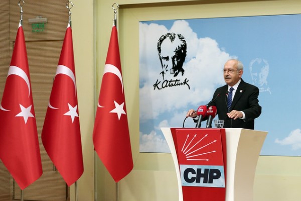 Kılıçdaroğlu, cinayet mağduru ailelerle görüştü