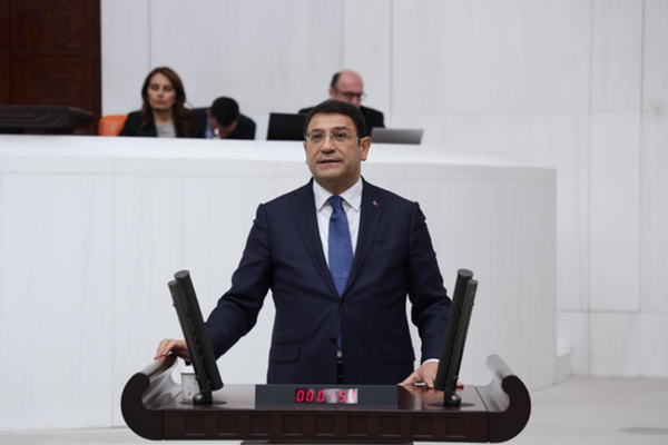 Şahin: Ekonomik krizin sanık sandalyesine küçük esnafı oturtamazsınız