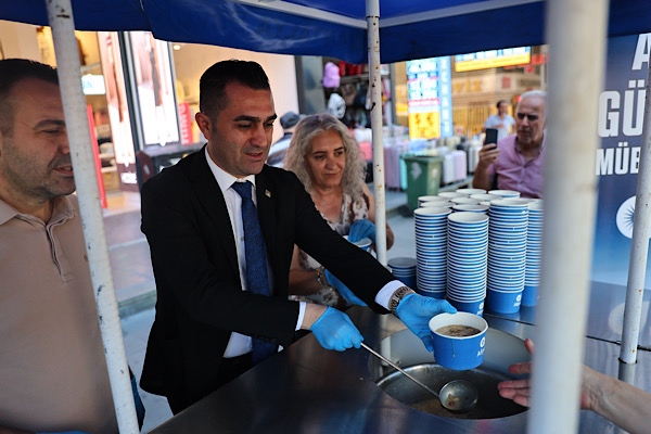 Antalya’da geleneksel aşure ikramı sürüyor