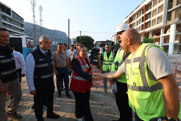 Özdemir, yağmur suyu altyapı yatırım çalışmalarını inceledi