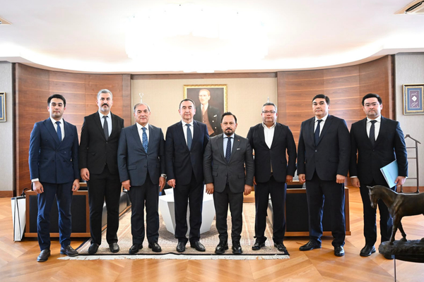 Özbekistan Büyükelçisi Khaydarov’dan Sarıçam Belediye Başkanı Uludağ’a ziyaret