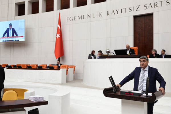 Ekmen: Yasal kumar ve bahis sistemi sınırlandırılmalı