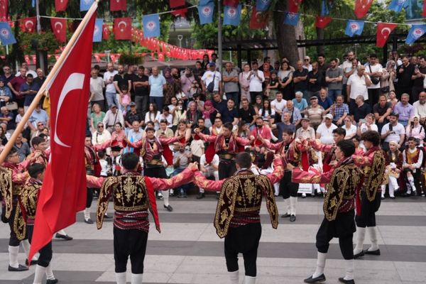 Trabzon’da Uluslararası Horon ve Müzik Festivali sürüyor