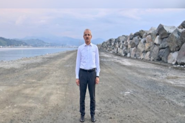 Bakan Uraloğlu, Trabzonspor İletişim Müdürü Bekar’ı kabul etti