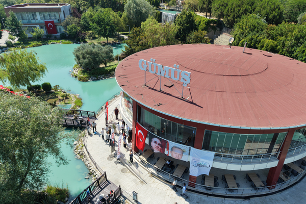 Esenyurt’ta Gümüş Sosyal Tesisi, Kıbrıs 74 Emekli Evi ve Esenyurt Sanat Merkezi açıldı