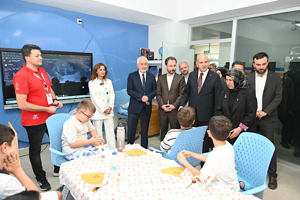 AK Parti Genel Başkan Yardımcısı İleri, Bilim Isparta’yı ziyaret etti