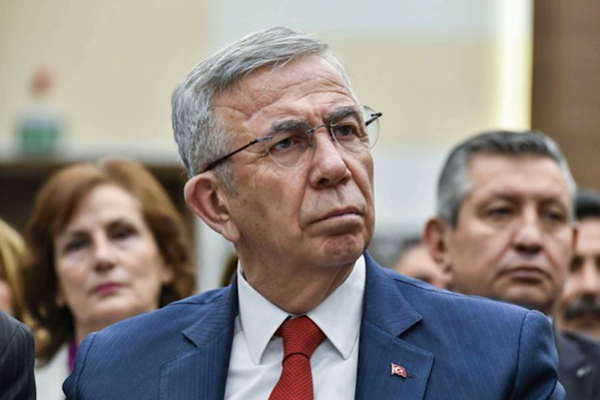 Yavaş’tan  Erhürman’a geçmiş olsun mesajı