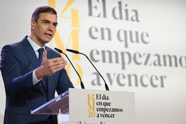 Sanchez: Hükümet yangınlarla mücadele için tüm imkanları seferber etti
