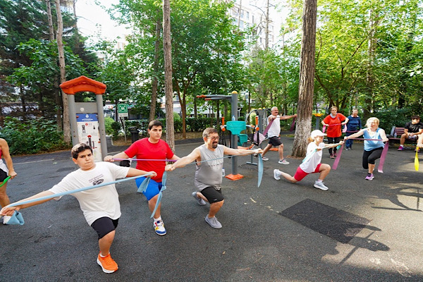 Açık alan sabah sporu ve yoga etkinlikleri Beylikdüzü’nde devam ediyor