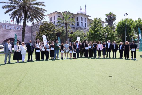 KampüsAktif Öğrenci Tasarım Yarışması’nda dereceye girenler ödüllerini aldı
